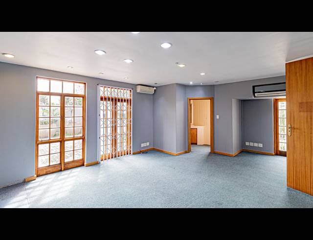1,702M² OFFICE FOR SALE IN KENSINGTON B